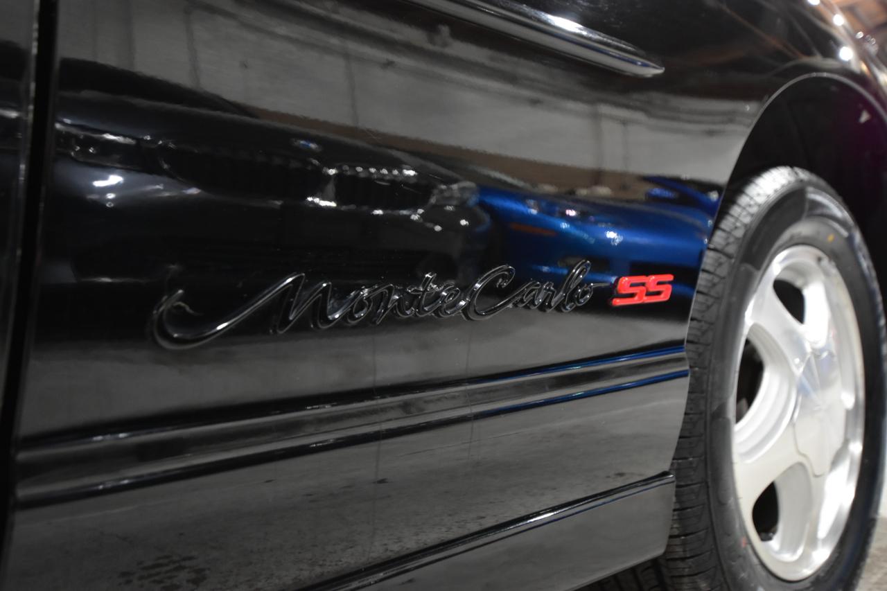 Chevrolet Monte Carlo 2dr Cpe SS 2001