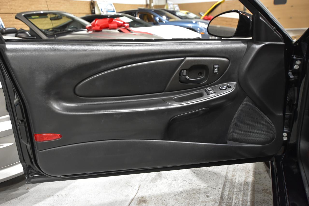 Chevrolet Monte Carlo 2dr Cpe SS 2001