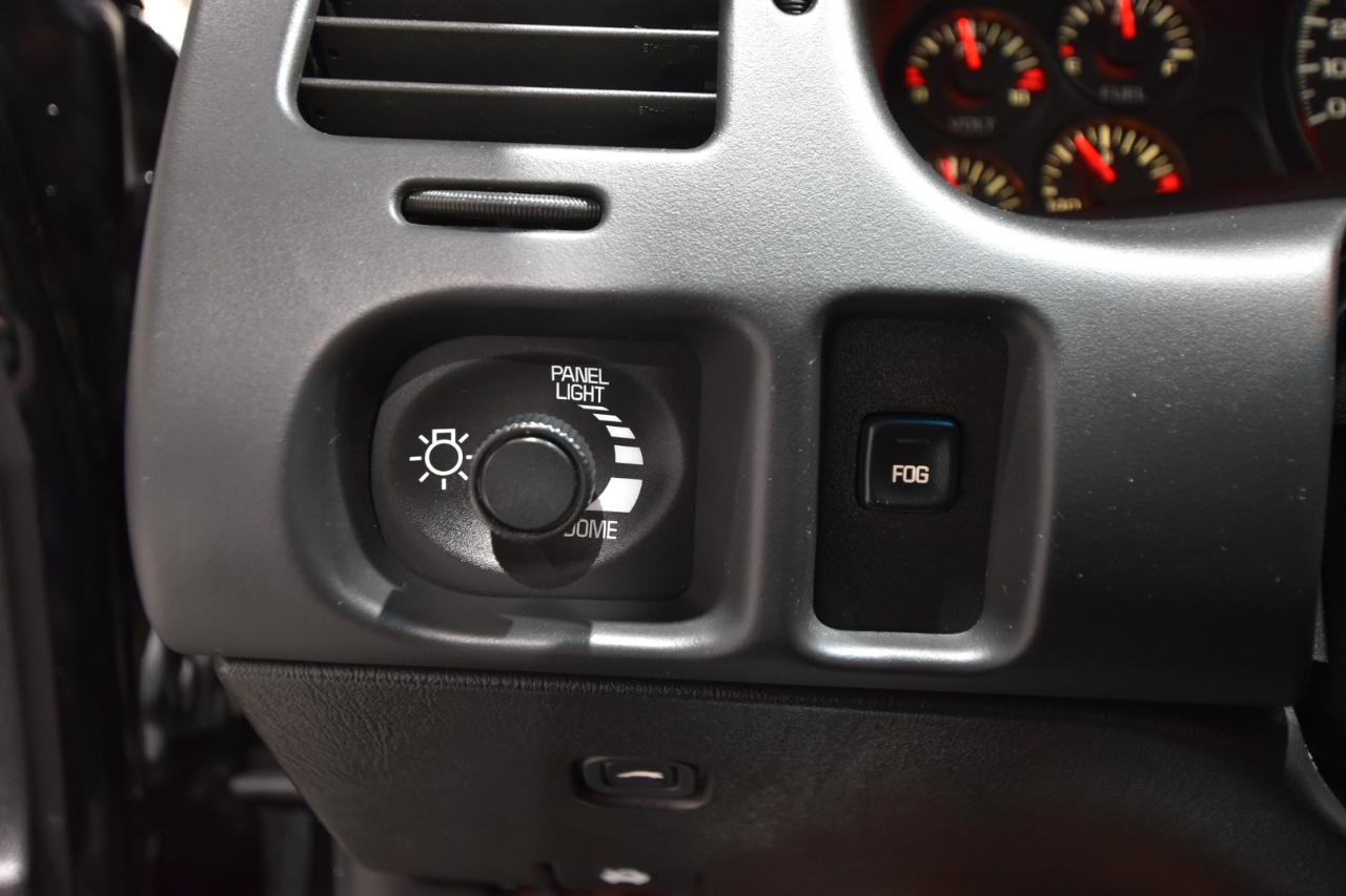 Chevrolet Monte Carlo 2dr Cpe SS 2001