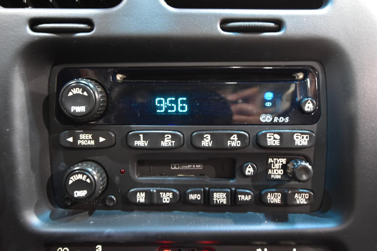 Chevrolet Monte Carlo 2dr Cpe SS 2001