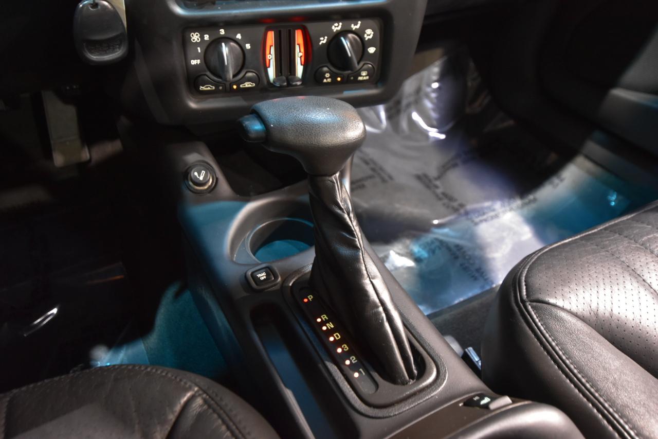 Chevrolet Monte Carlo 2dr Cpe SS 2001