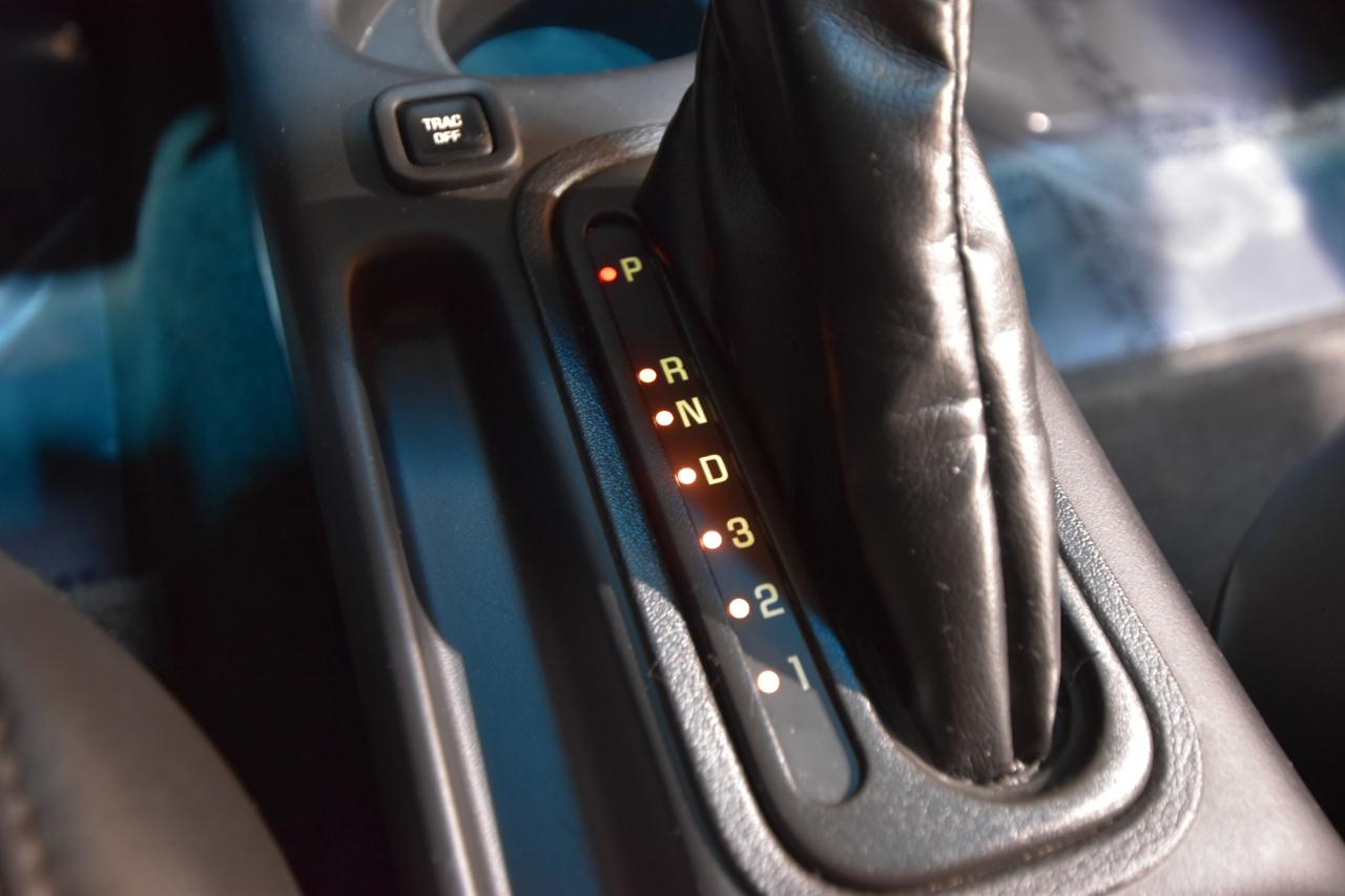 Chevrolet Monte Carlo 2dr Cpe SS 2001