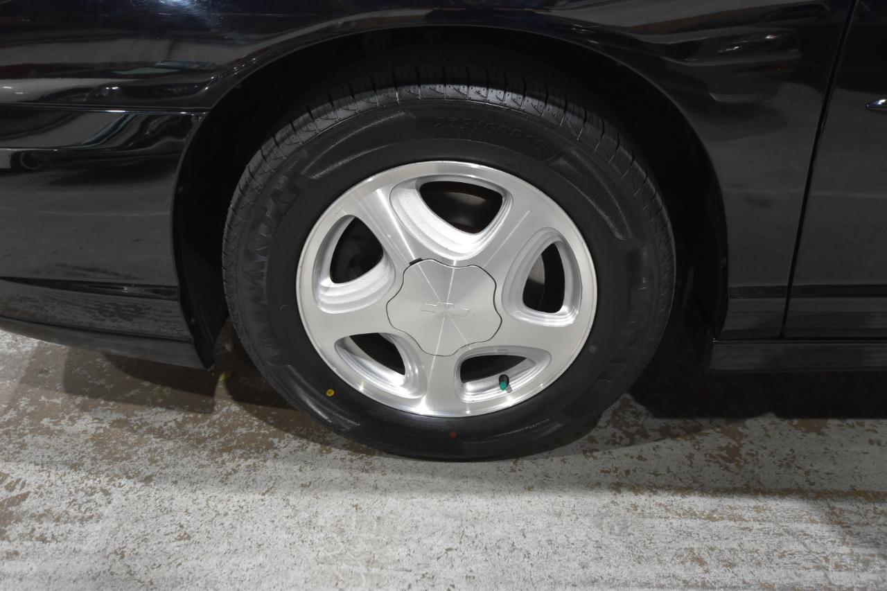 Chevrolet Monte Carlo 2dr Cpe SS 2001