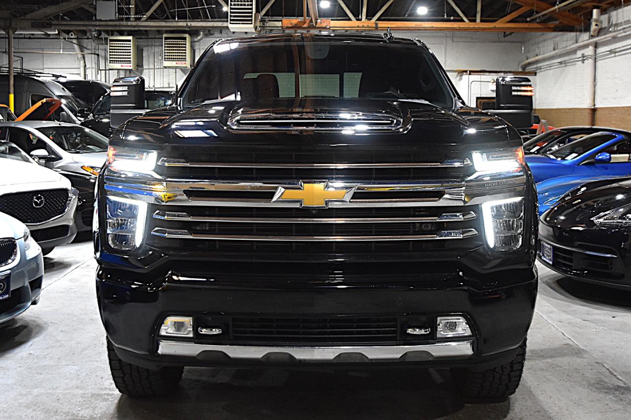 Chevrolet Silverado 3500HD 4WD Crew Cab 159" High Country 2023