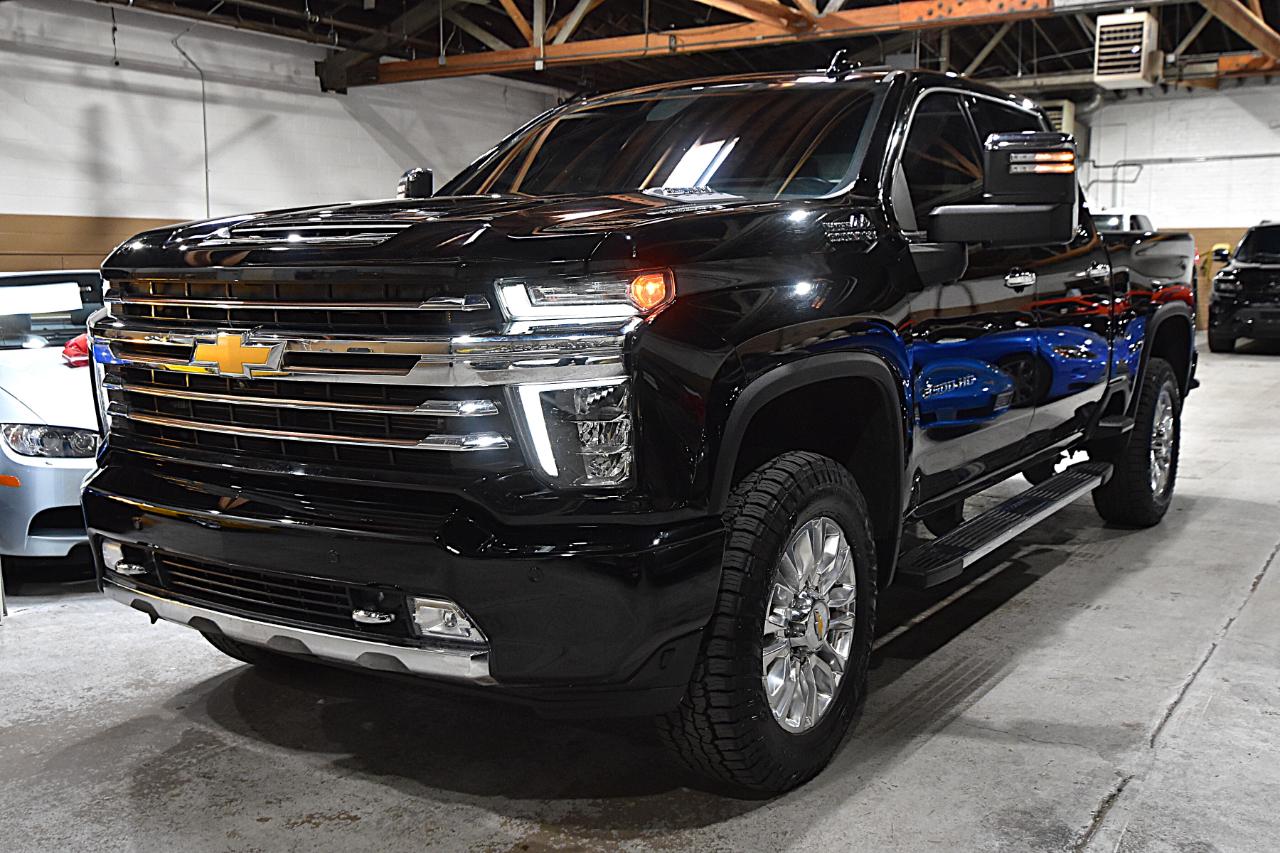 Chevrolet Silverado 3500HD 4WD Crew Cab 159" High Country 2023