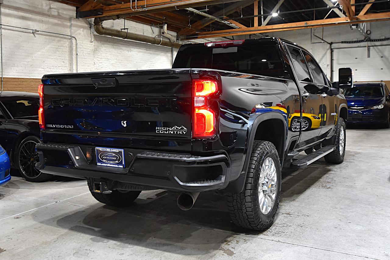 Chevrolet Silverado 3500HD 4WD Crew Cab 159" High Country 2023