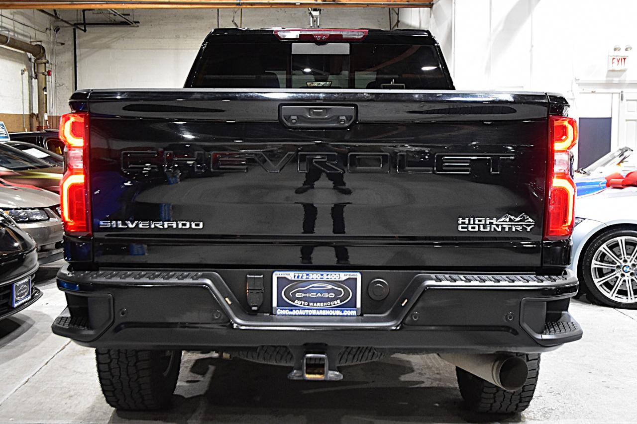 Chevrolet Silverado 3500HD 4WD Crew Cab 159" High Country 2023