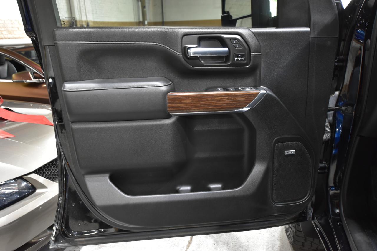 Chevrolet Silverado 3500HD 4WD Crew Cab 159" High Country 2023