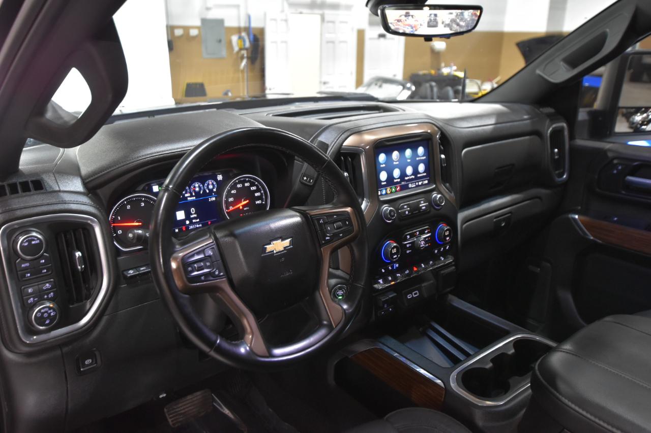 Chevrolet Silverado 3500HD 4WD Crew Cab 159" High Country 2023