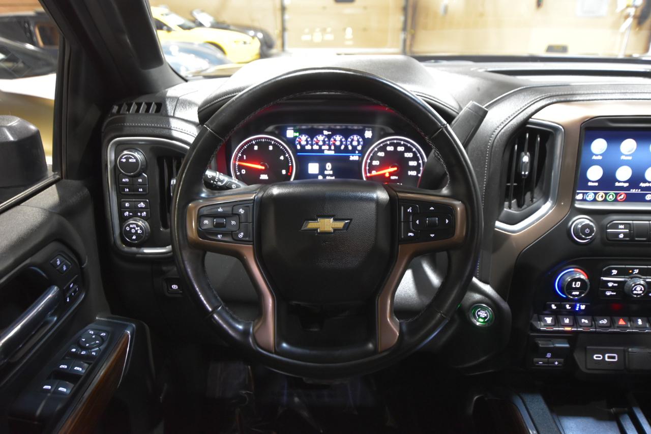 Chevrolet Silverado 3500HD 4WD Crew Cab 159" High Country 2023