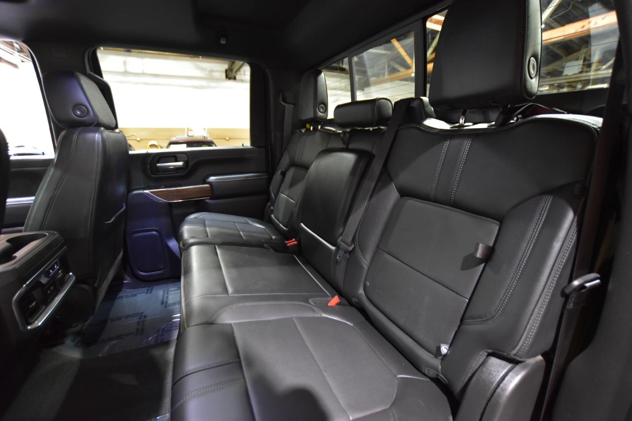 Chevrolet Silverado 3500HD 4WD Crew Cab 159" High Country 2023
