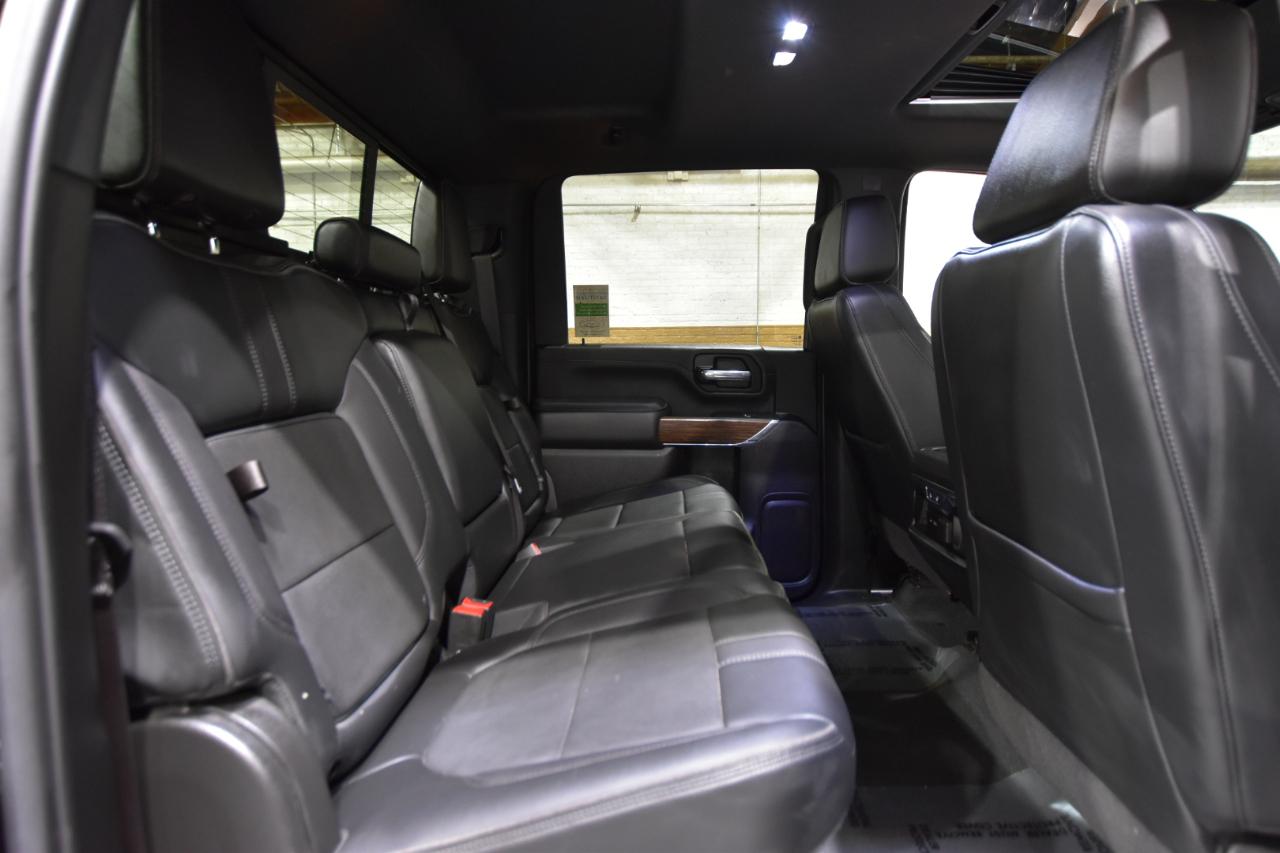 Chevrolet Silverado 3500HD 4WD Crew Cab 159" High Country 2023