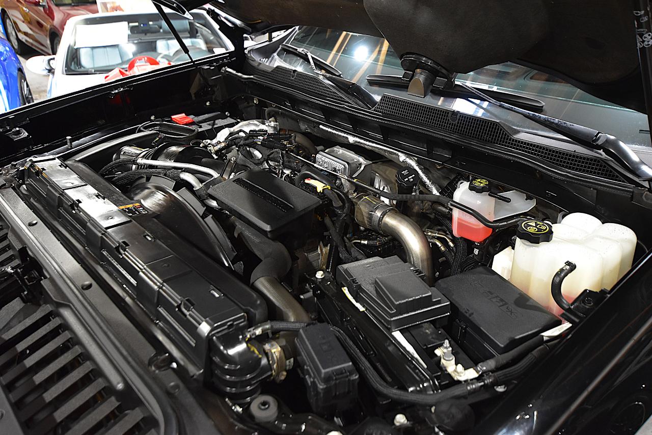 Chevrolet Silverado 3500HD 4WD Crew Cab 159" High Country 2023