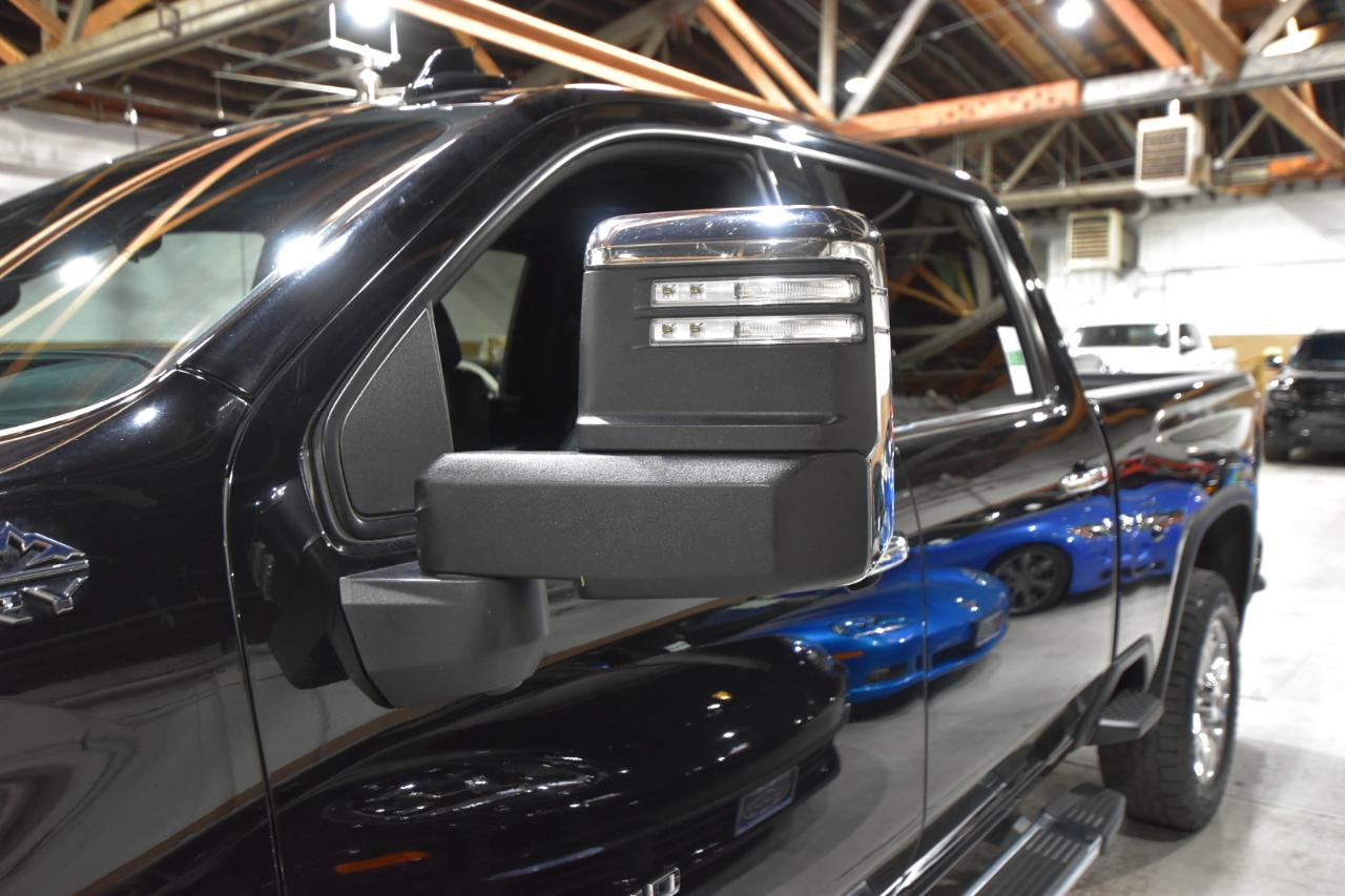 Chevrolet Silverado 3500HD 4WD Crew Cab 159" High Country 2023