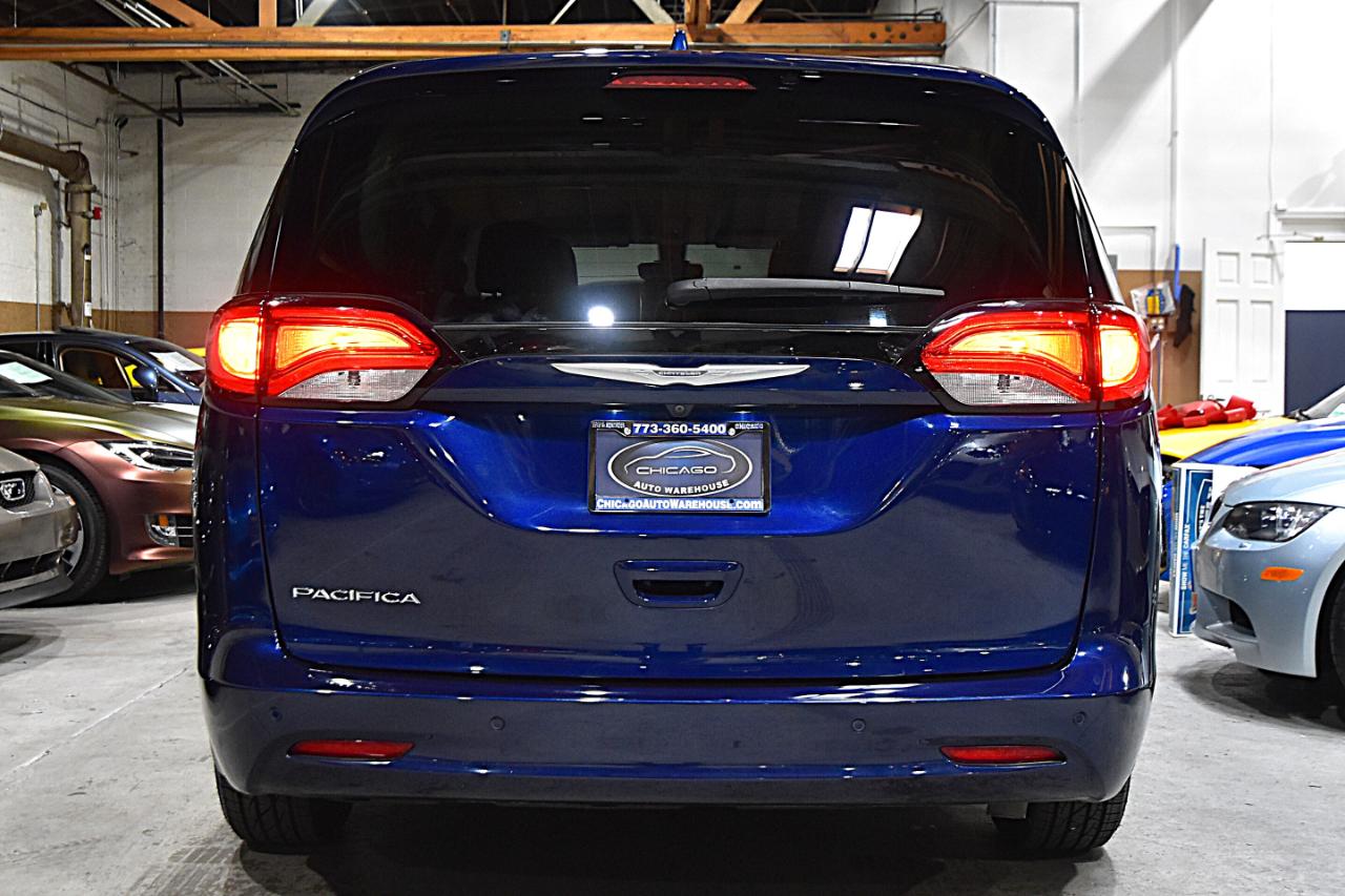 Chrysler Pacifica Touring FWD 2017