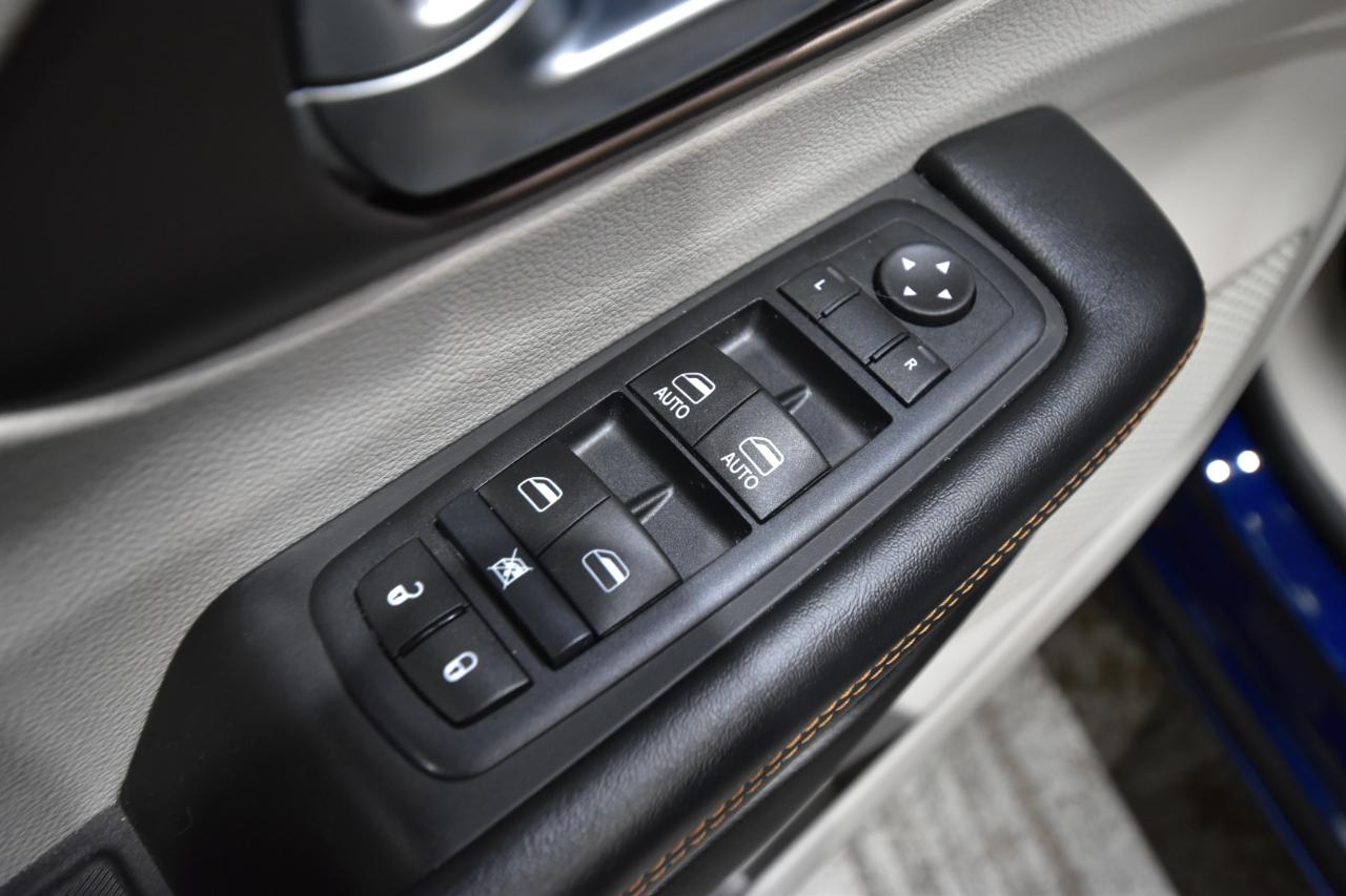 Chrysler Pacifica Touring FWD 2017