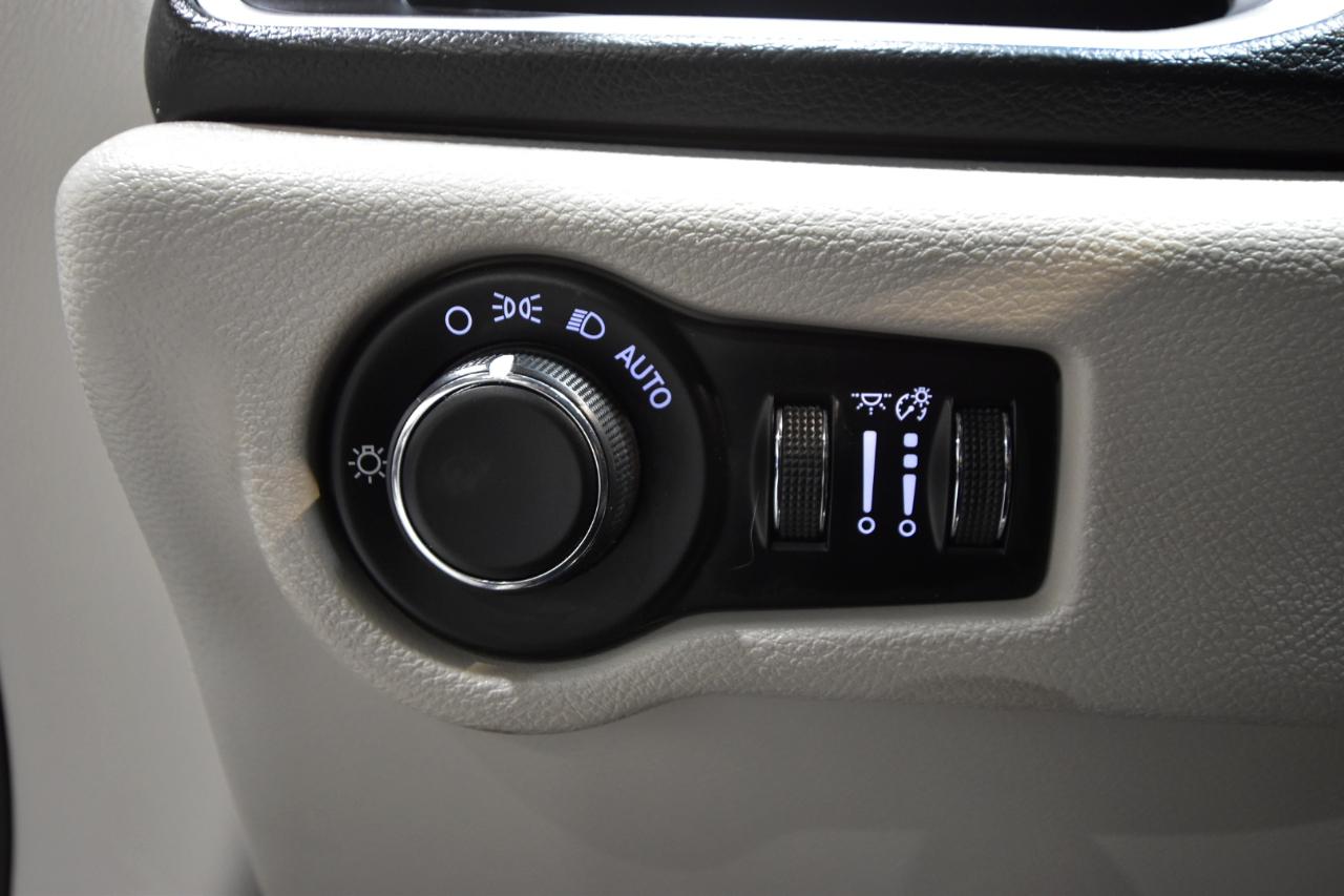 Chrysler Pacifica Touring FWD 2017