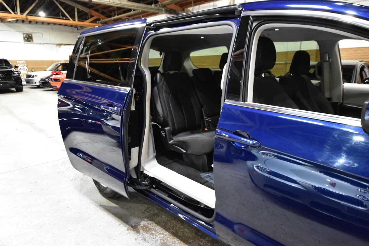 Chrysler Pacifica Touring FWD 2017