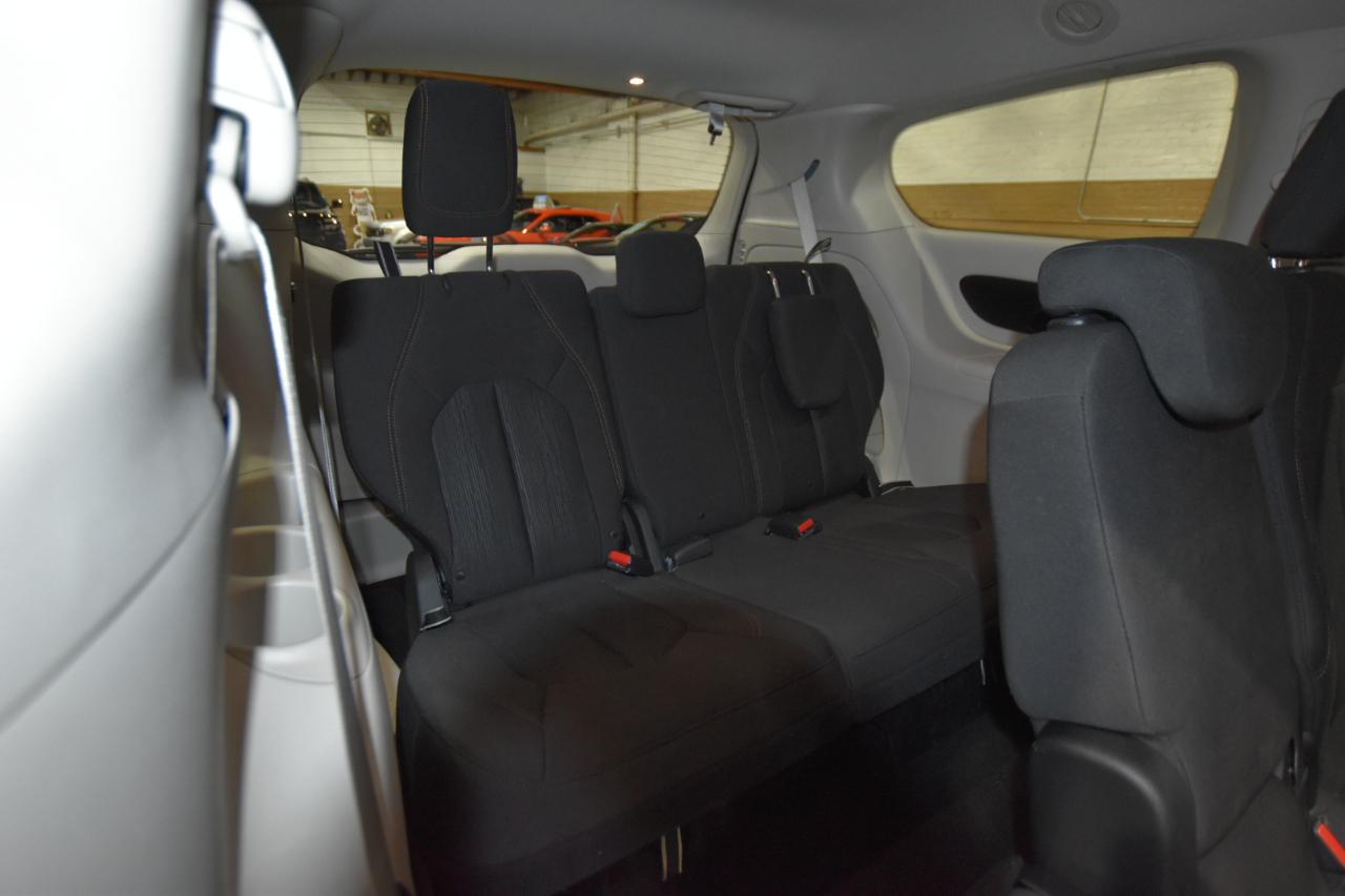 Chrysler Pacifica Touring FWD 2017