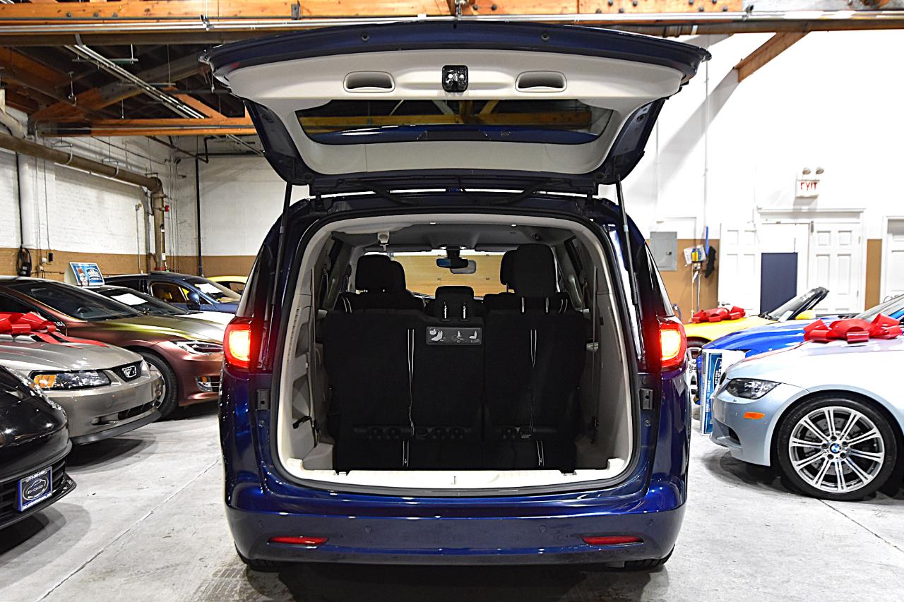 Chrysler Pacifica Touring FWD 2017