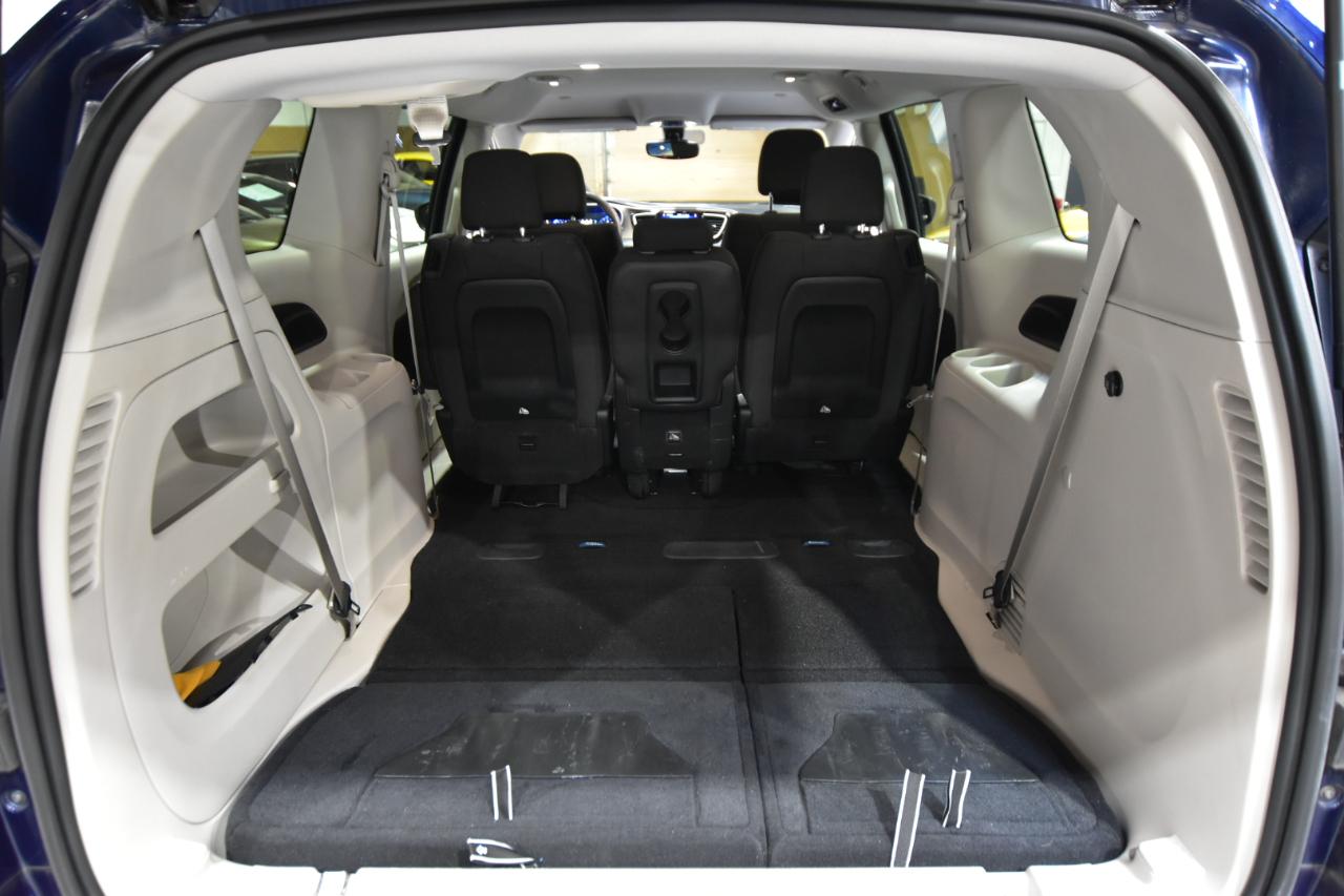 Chrysler Pacifica Touring FWD 2017