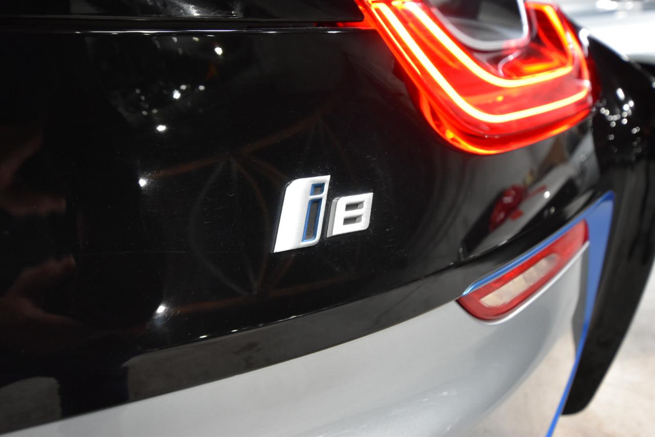 BMW i8 2dr Cpe 2016