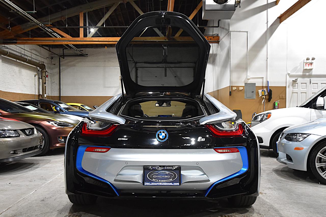 BMW i8 2dr Cpe 2016