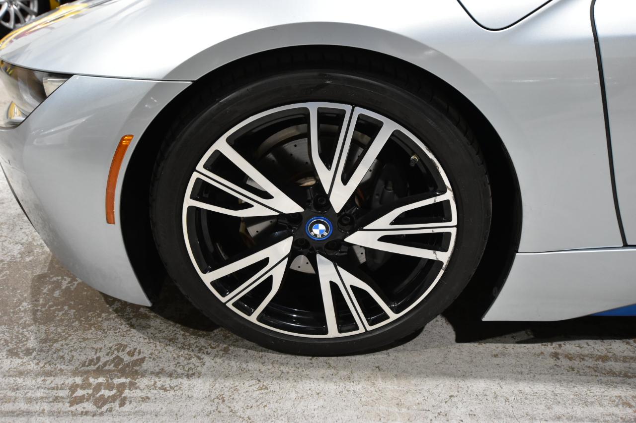 BMW i8 2dr Cpe 2016