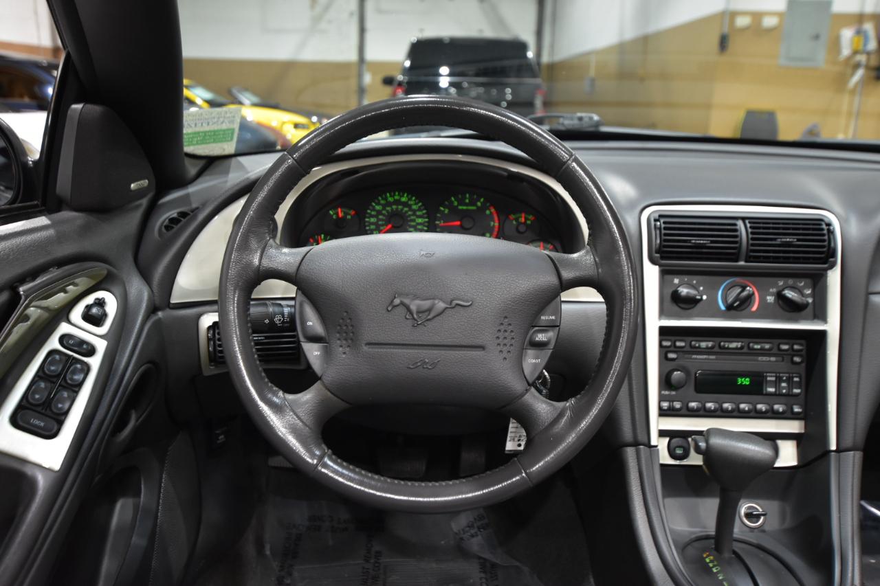 Ford Mustang 2dr Convertible GT Deluxe 2002