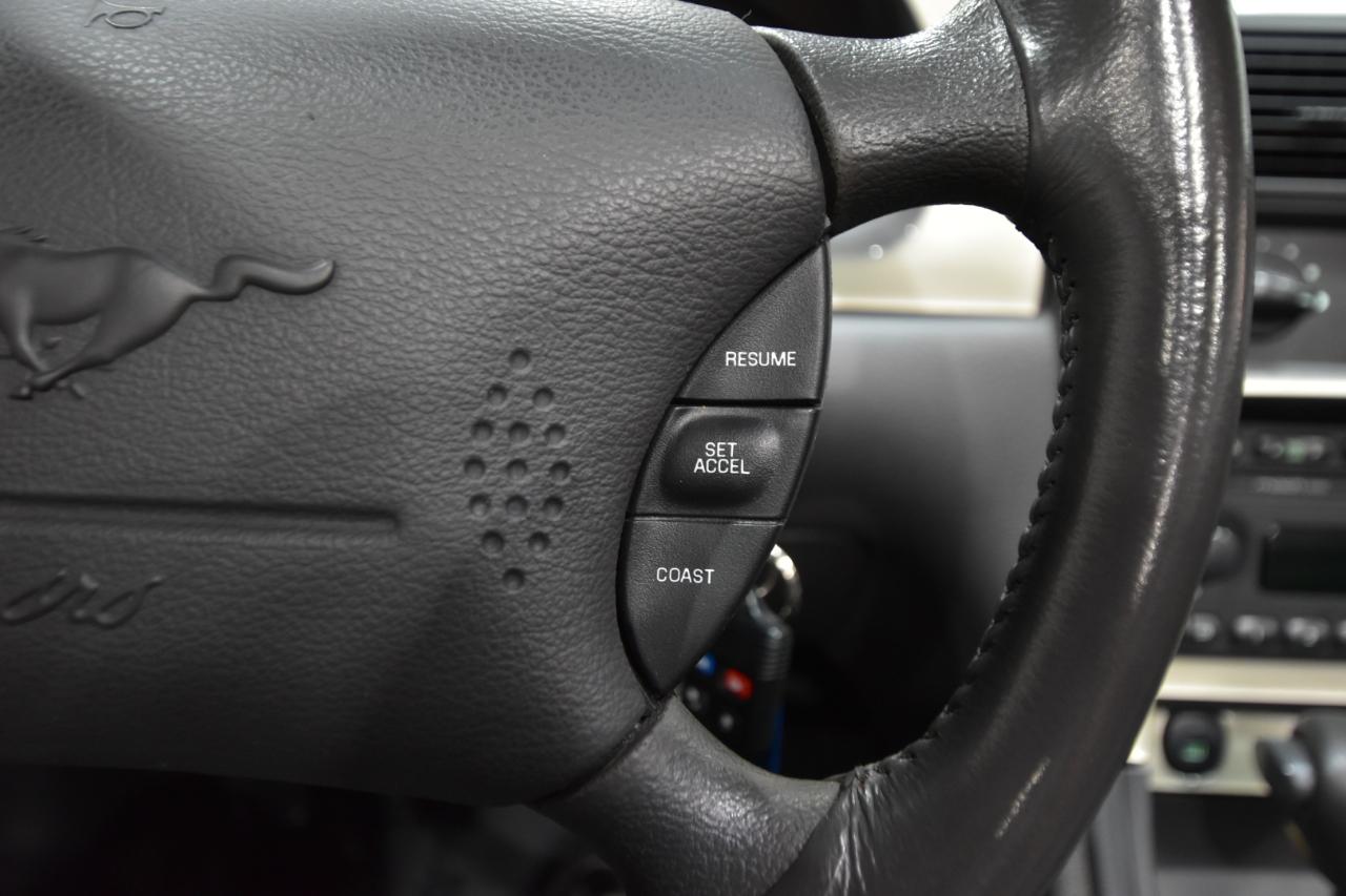 Ford Mustang 2dr Convertible GT Deluxe 2002