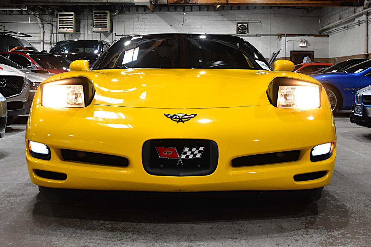 Chevrolet Corvette 2dr Cpe 2003