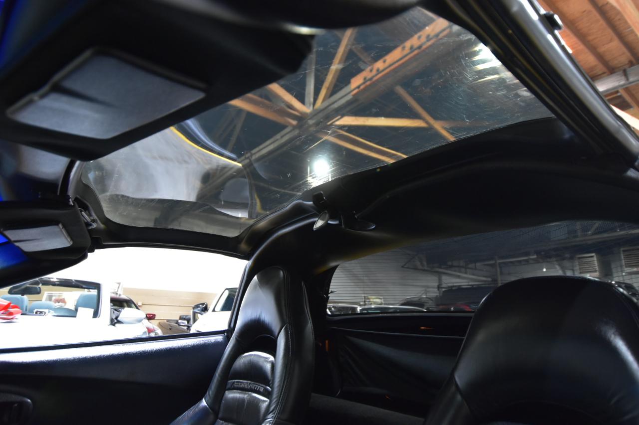 Chevrolet Corvette 2dr Cpe 2003