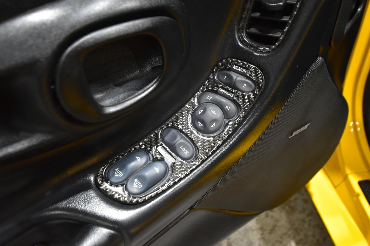 Chevrolet Corvette 2dr Cpe 2003