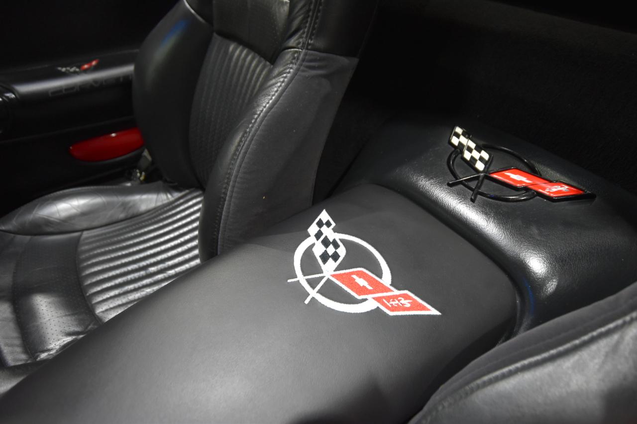 Chevrolet Corvette 2dr Cpe 2003
