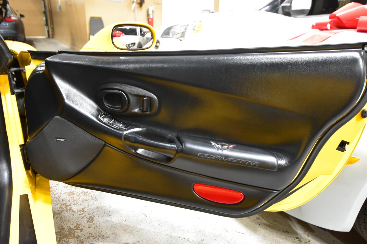 Chevrolet Corvette 2dr Cpe 2003