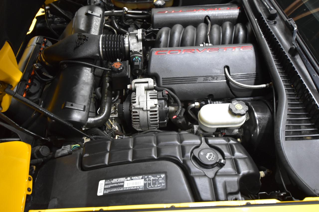Chevrolet Corvette 2dr Cpe 2003