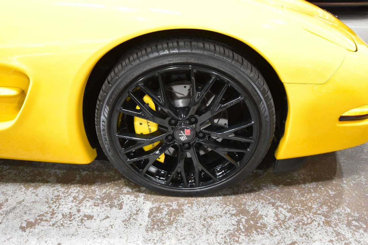 Chevrolet Corvette 2dr Cpe 2003