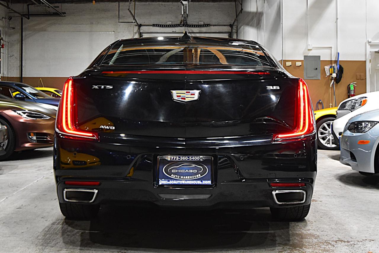Cadillac XTS 4dr Sdn Luxury AWD 2019