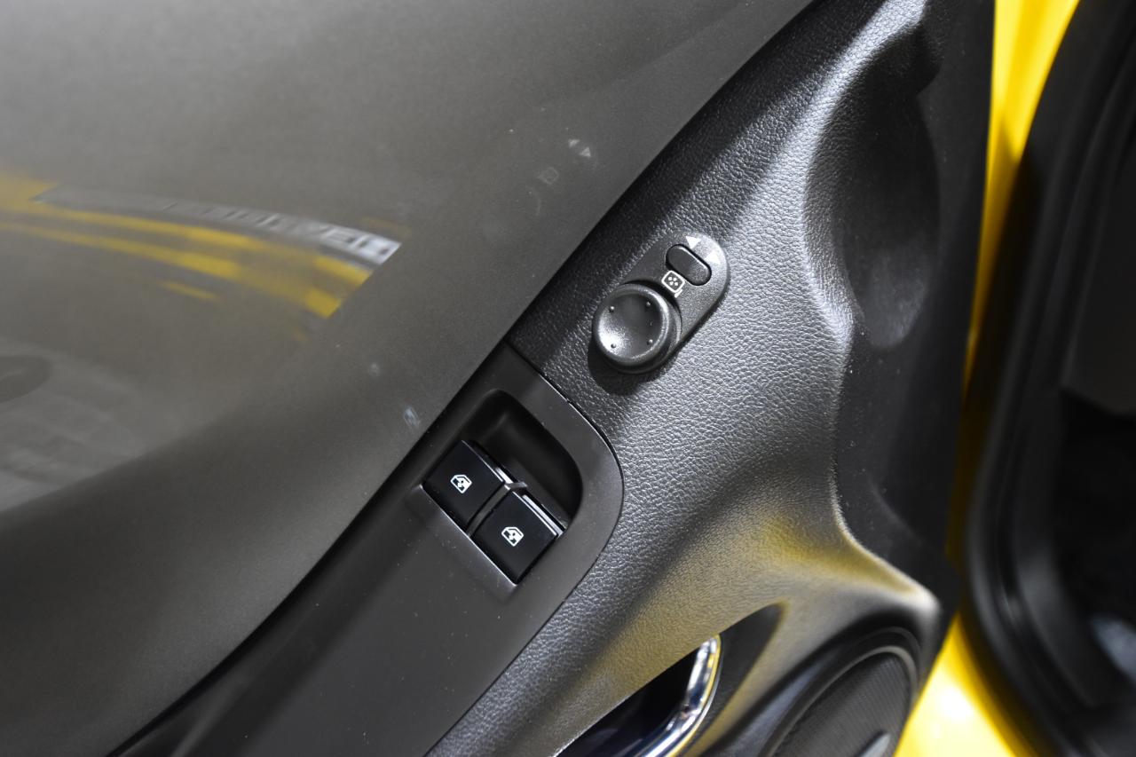 Chevrolet Camaro 2dr Cpe 2SS 2010