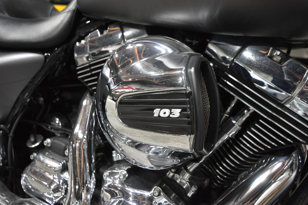 Harley-Davidson FLHXS  2016