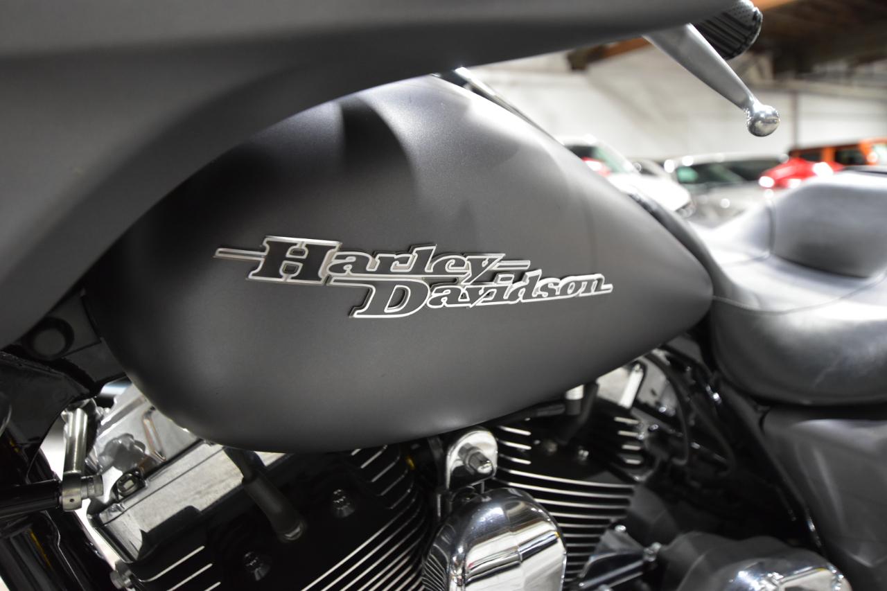 Harley-Davidson FLHXS  2016
