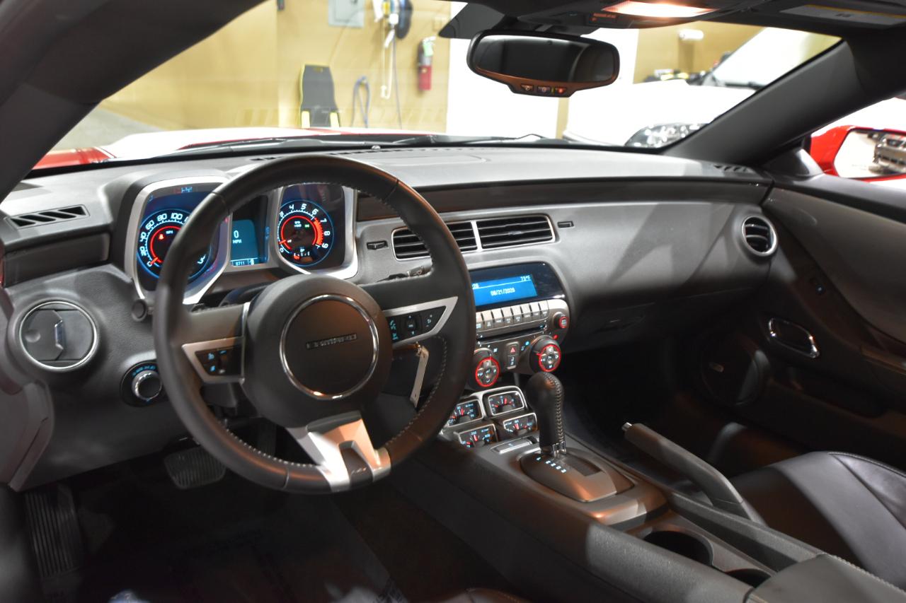 Chevrolet Camaro 2dr Cpe 2SS 2010