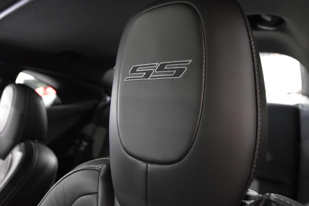 Chevrolet Camaro 2dr Cpe 2SS 2010