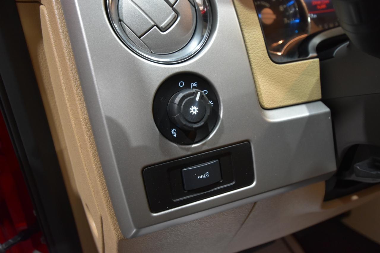 Ford F-150 4WD SuperCab 145" Lariat 2011