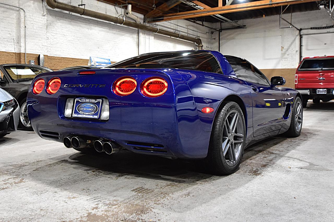 Chevrolet Corvette 2dr Cpe 2004