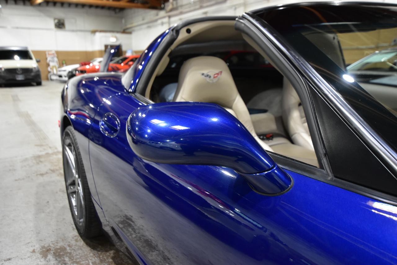Chevrolet Corvette 2dr Cpe 2004