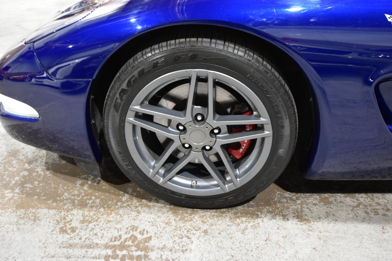 Chevrolet Corvette 2dr Cpe 2004