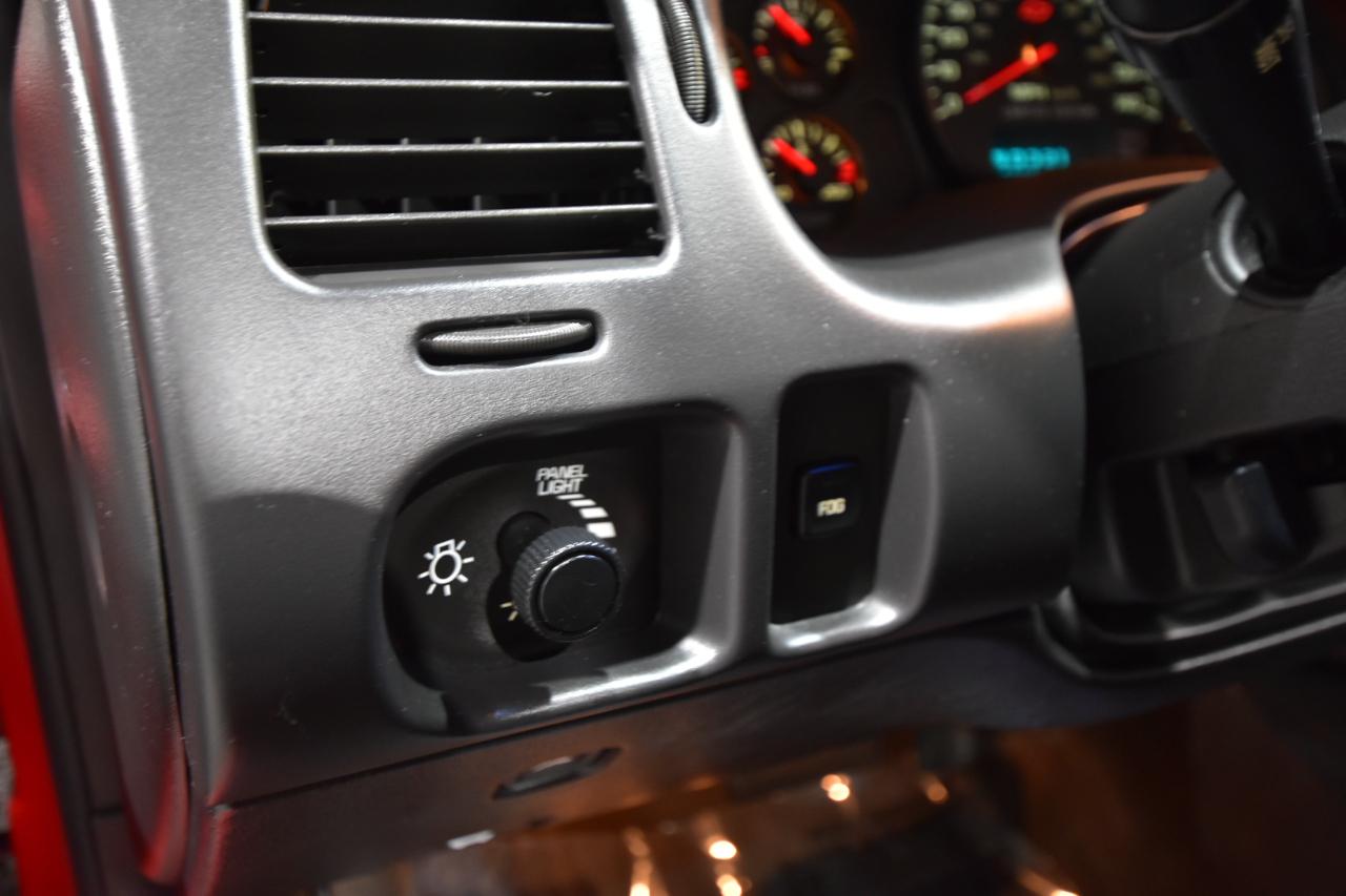 Chevrolet Monte Carlo 2dr Cpe SS 2002