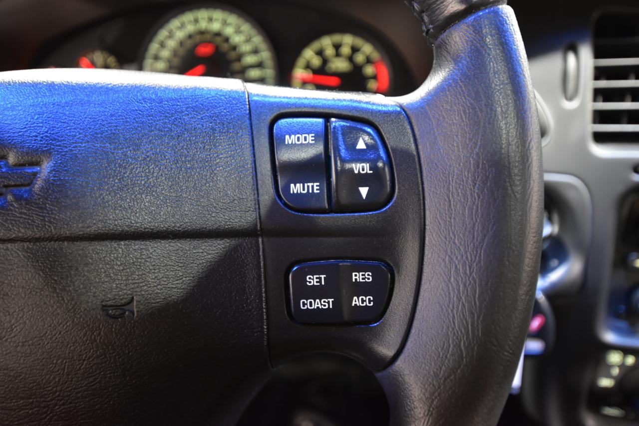 Chevrolet Monte Carlo 2dr Cpe SS 2002