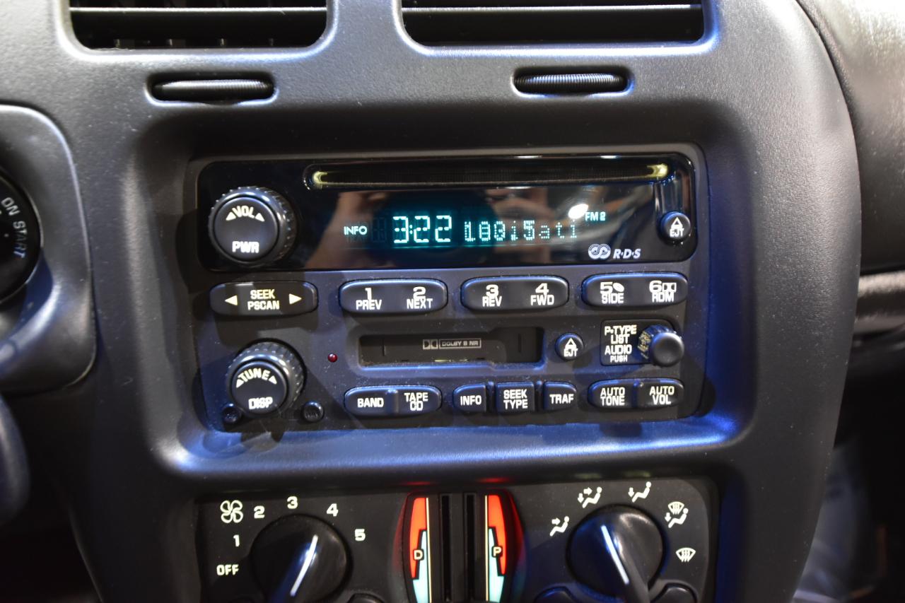 Chevrolet Monte Carlo 2dr Cpe SS 2002